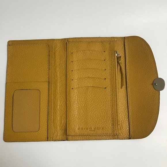 Peter Kent Pebbled Leather Clutch Wallet Yellow Gold Snap Close Zip Buenos Aires - Picture 16 of 16